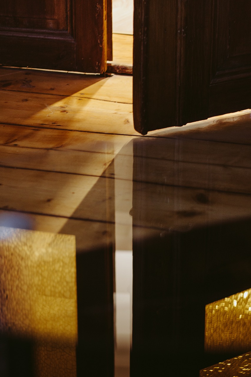 wood-932042_1280